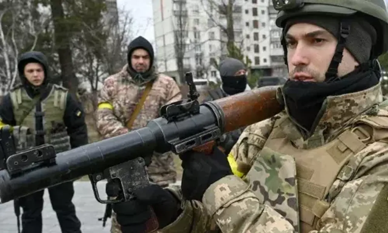 Russian airstrike hits base in western Ukraine, kills 35