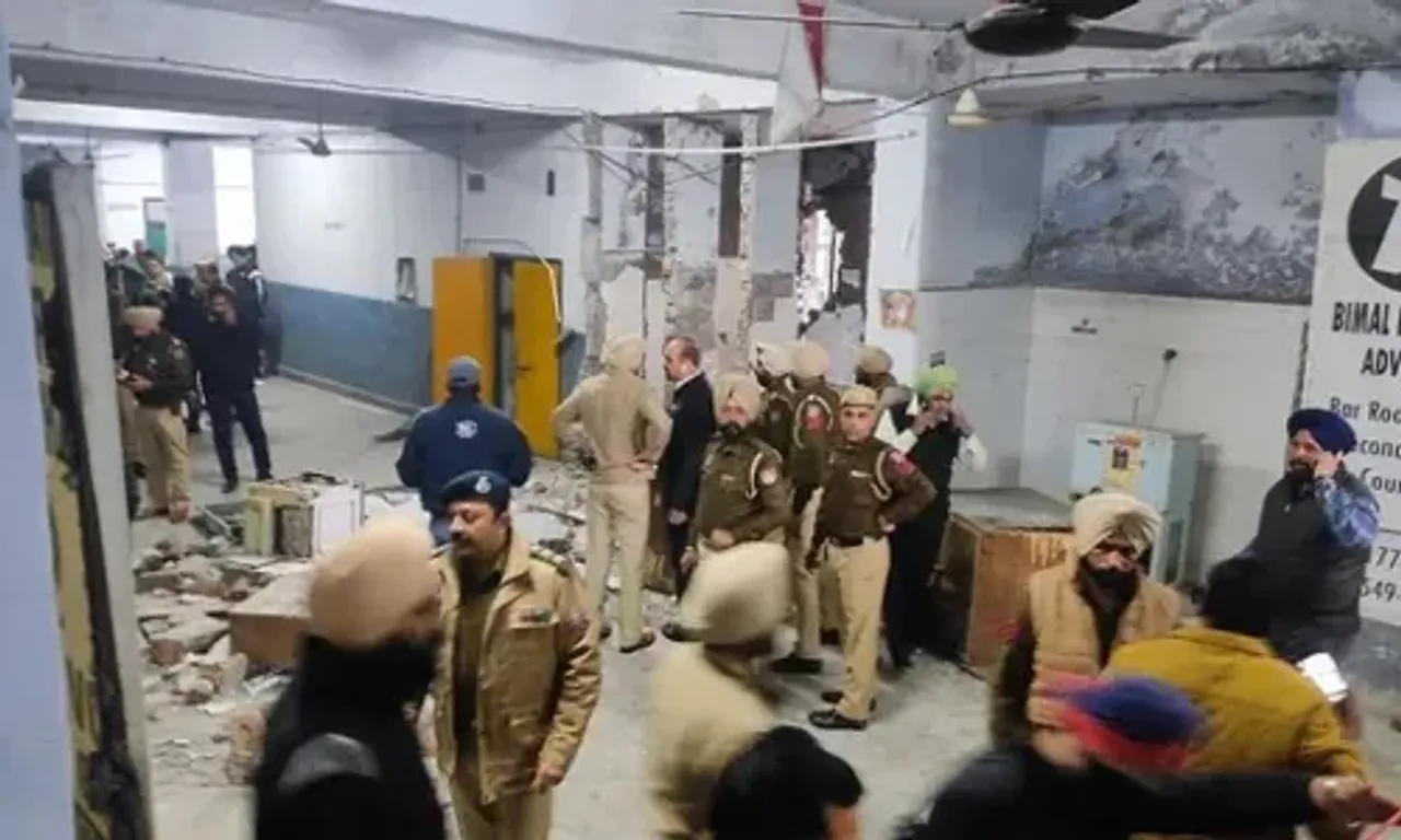 Explosion inside Ludhiana district court complex; 2 dead, 5 injured