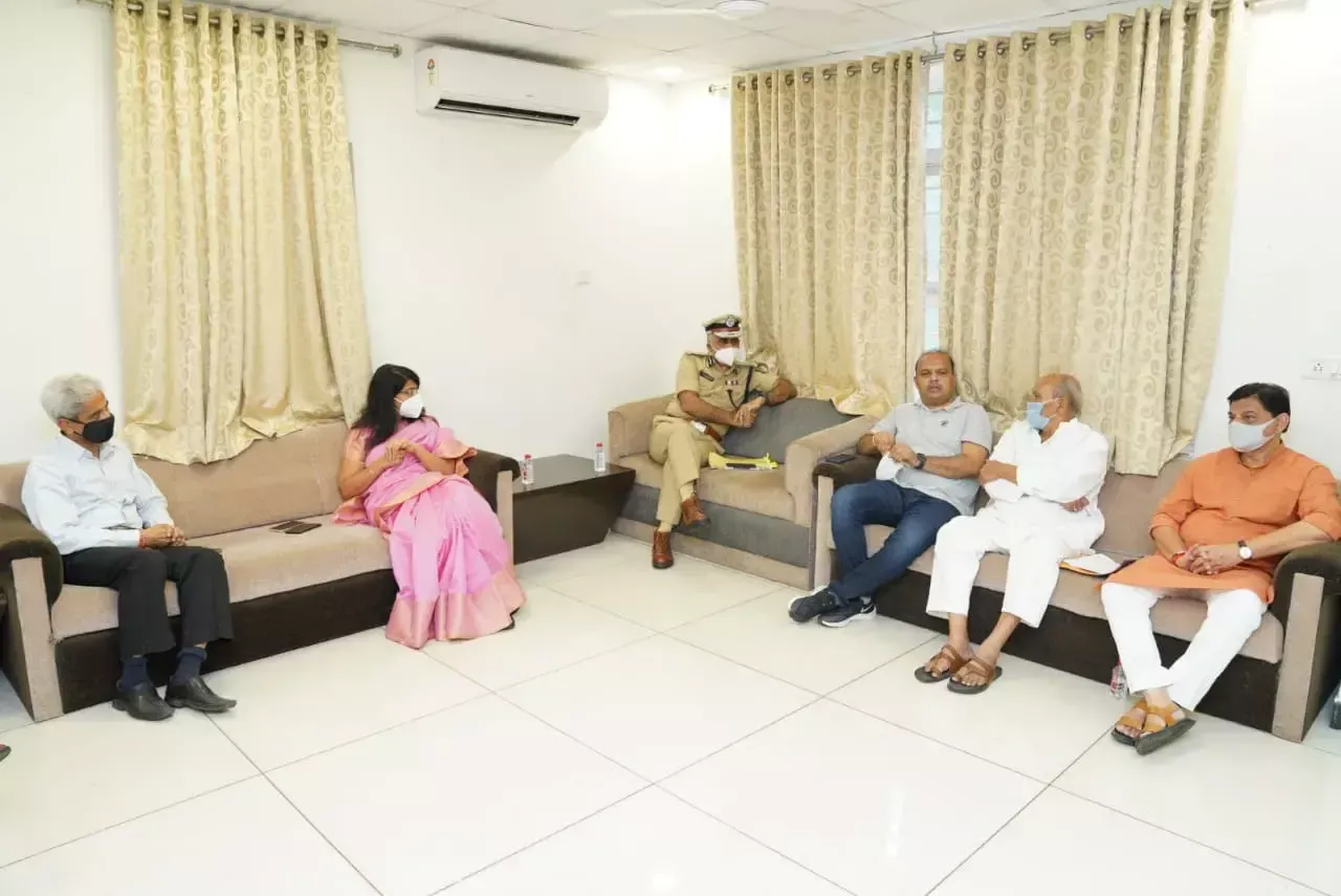 Vadodara corporation will build four large and one small lake for immersion of Ganesha idols