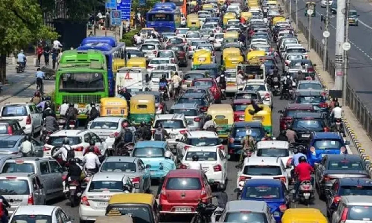 Delhi: Kejriwal govt's 'Red Light On, Gaadi Off' campaign begins on Oct 26
