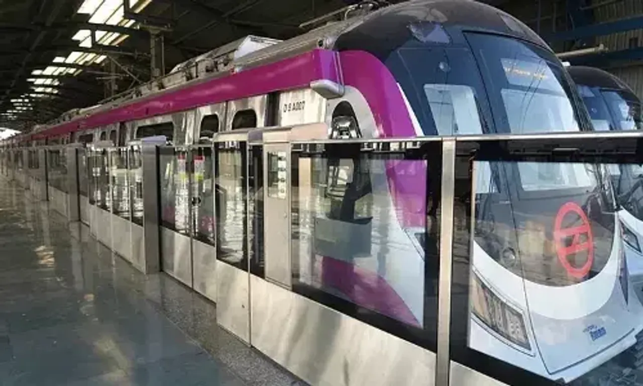 Tourists can now recharge metro smart cards, check route using Delhi Tourism App