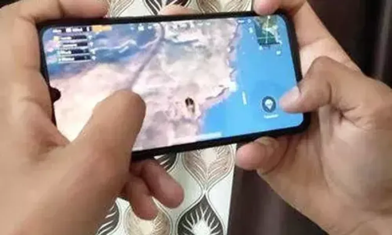 Gujarat: Teen kills brother in fight over mobile game