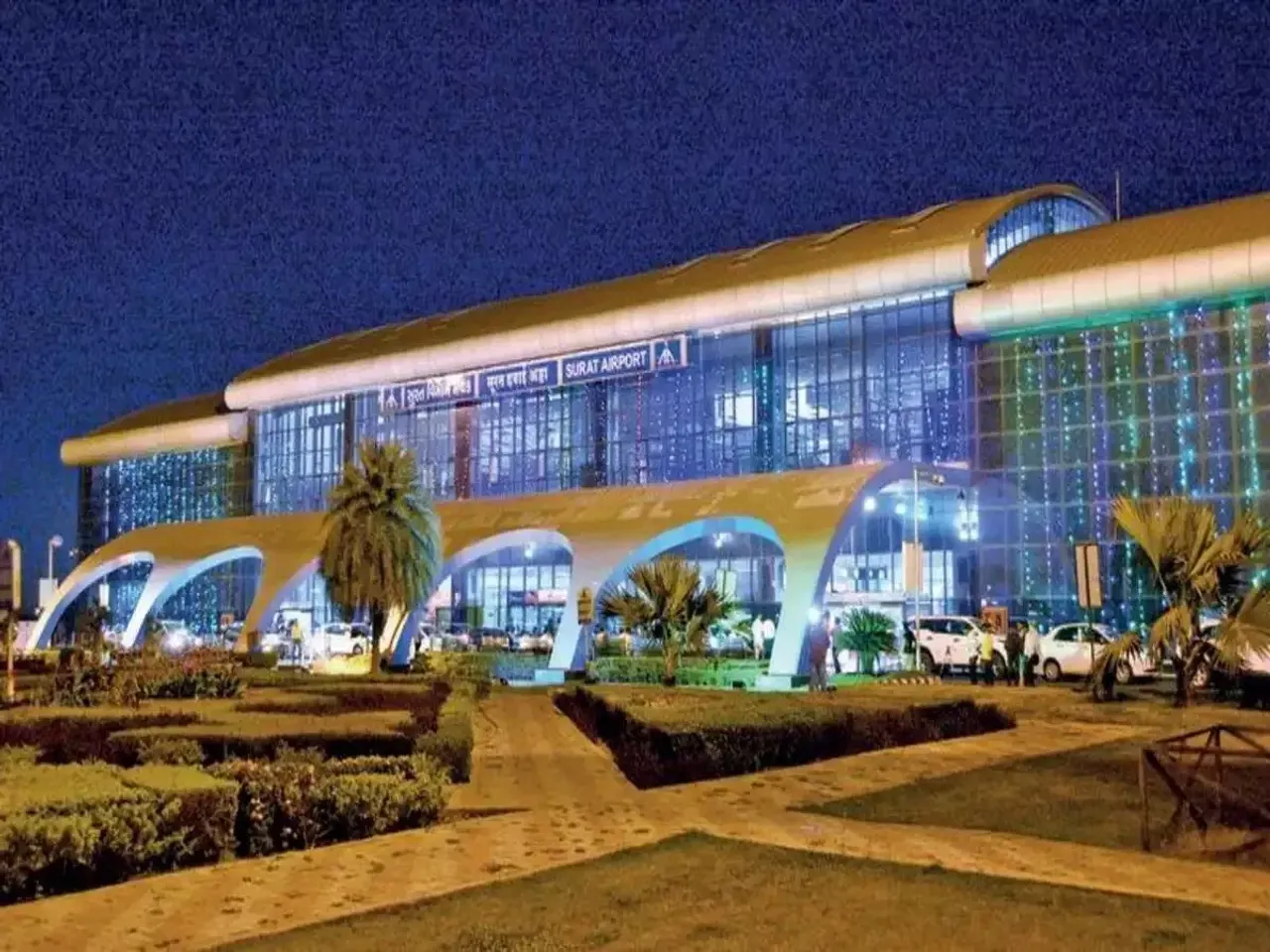 Overwhelmed with emotions 35 students reach Surat safely