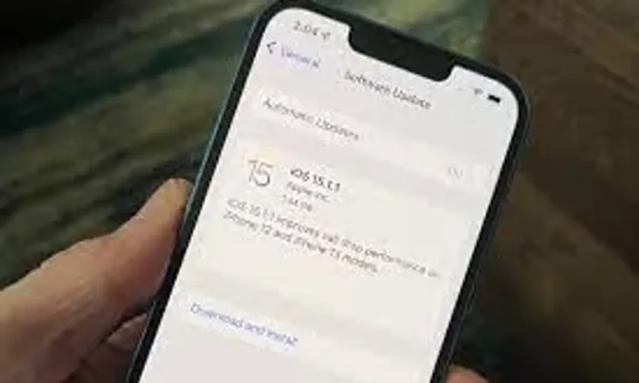 With iOS 15.1.1, Apple fixes call drop issues on iPhone 12, iPhone 13, and iPad.