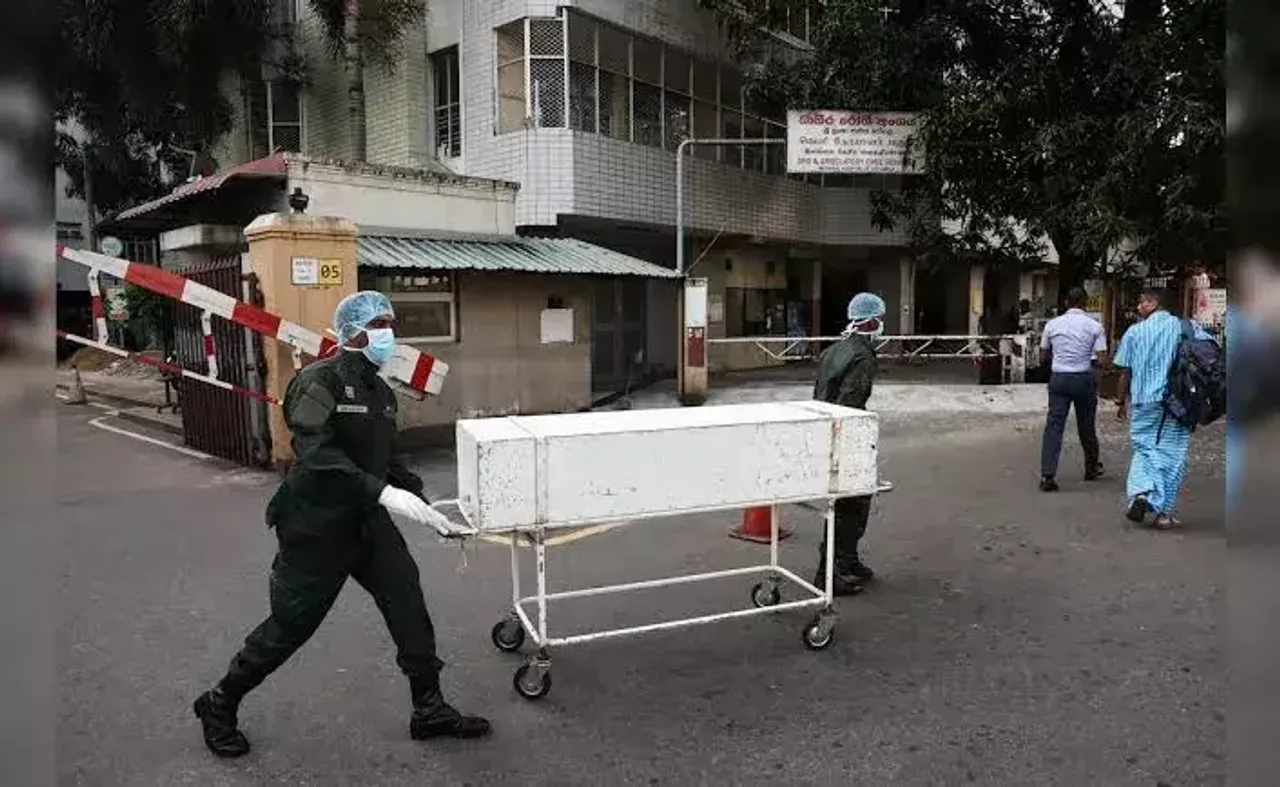 Sri Lankan soldiers on hospital duties as health workers strike over allowances