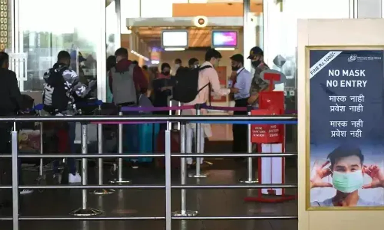 Government says, six cases of COVID-19 reported in India on screening passengers of 11 flights from 'at-risk' countries