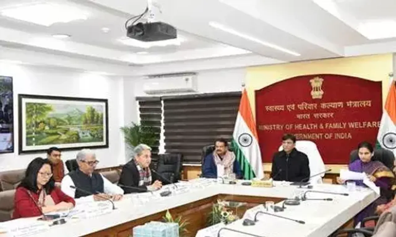 Health Minister reviews respiratory illness and Covid-19 situation at high level meeting