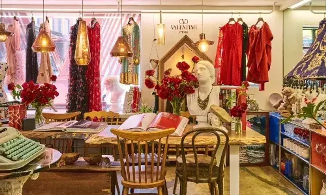 Valentino Vintage: Valentino donates designer clothes to seven schools