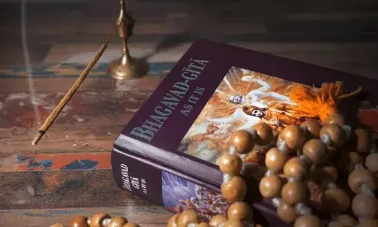 Bhagavad Gita to be part of school syllabus for Class 6-12, says Gujarat govt