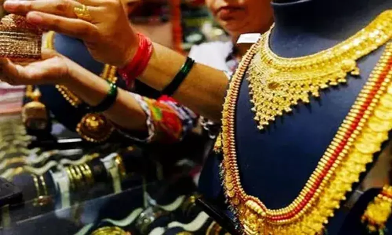 Gold rate today: Gold prices fall Rs 4,000