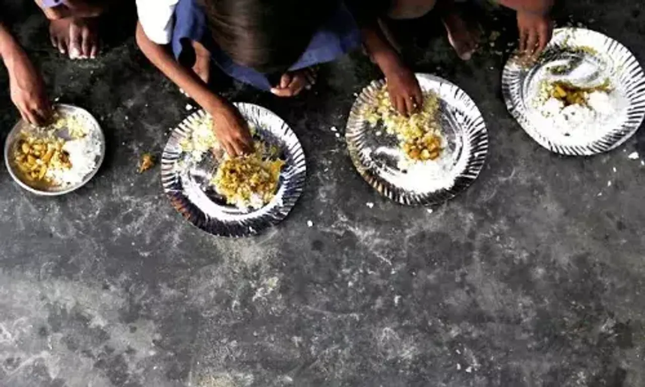 27% of Delhi students left out of midday meal in 2nd pandemic year: Centre