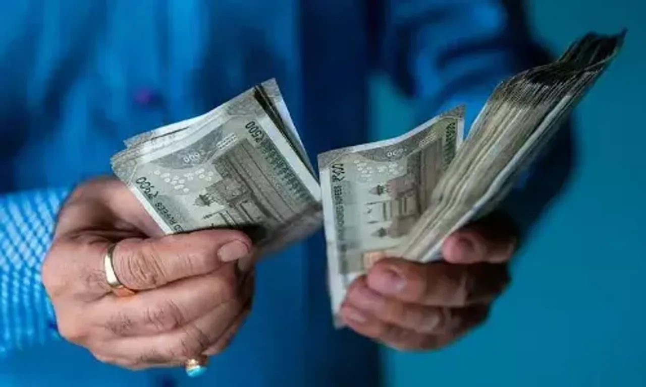 Gujarat govt hikes DA by 4% for employees, raises NPA contribution