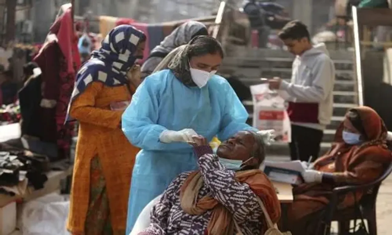 No case of Omicron variant in India, 2 clusters under investigation, says govt
