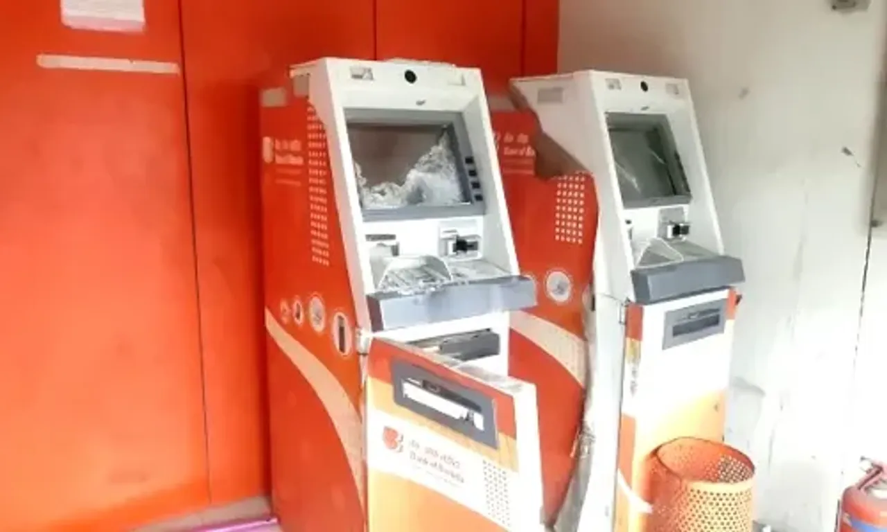 Unsuccessful attempt to break open two ATMs of Bank of Baroda in Ankleshwar