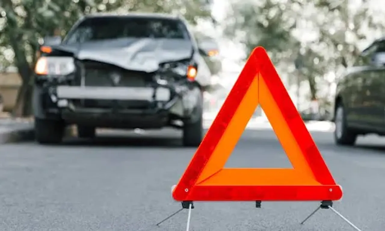 Reckless driving led to 8 accidents daily on SG Road: EMRI 108 data
