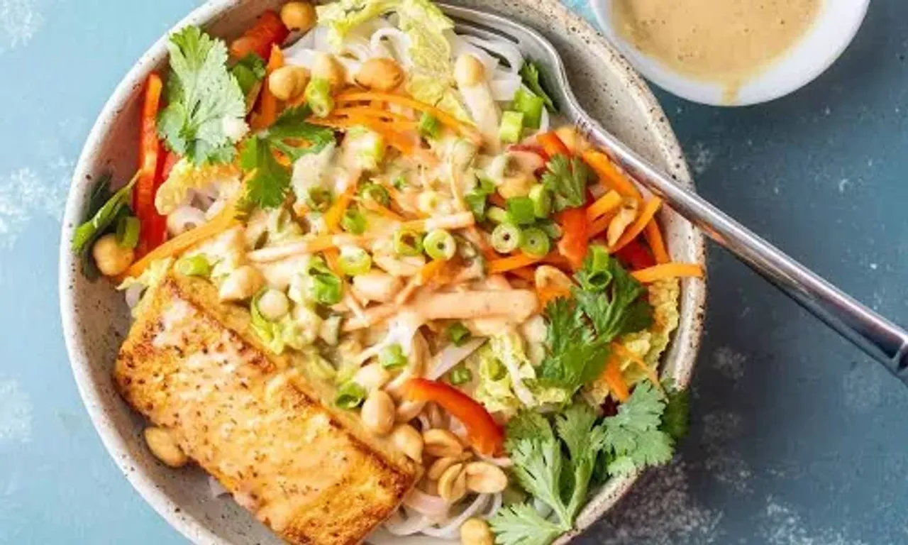 Thai Noodles Tofu Bowl Recipe