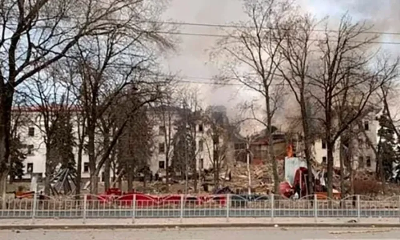 Russia-Ukraine war: Hundreds feared trapped in Ukraine theatre hit by airstrike