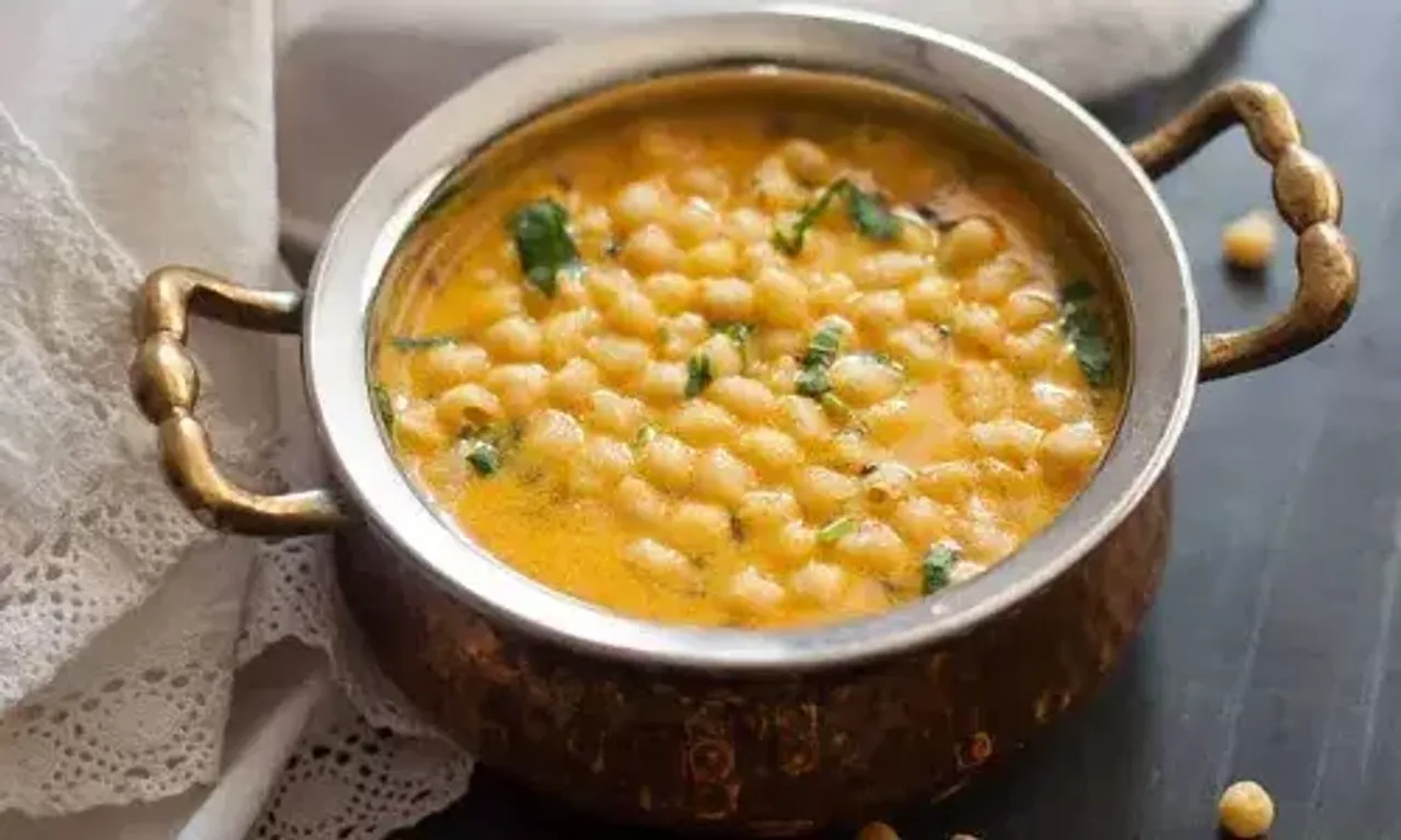 Boondi Kadhi recipe: Pair up the kadhi with chapati or steamed rice and enjoy