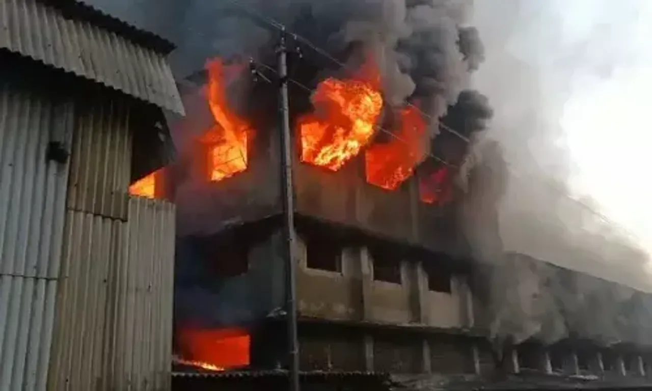 A major fire broke out at Surat's company, three labourers missing