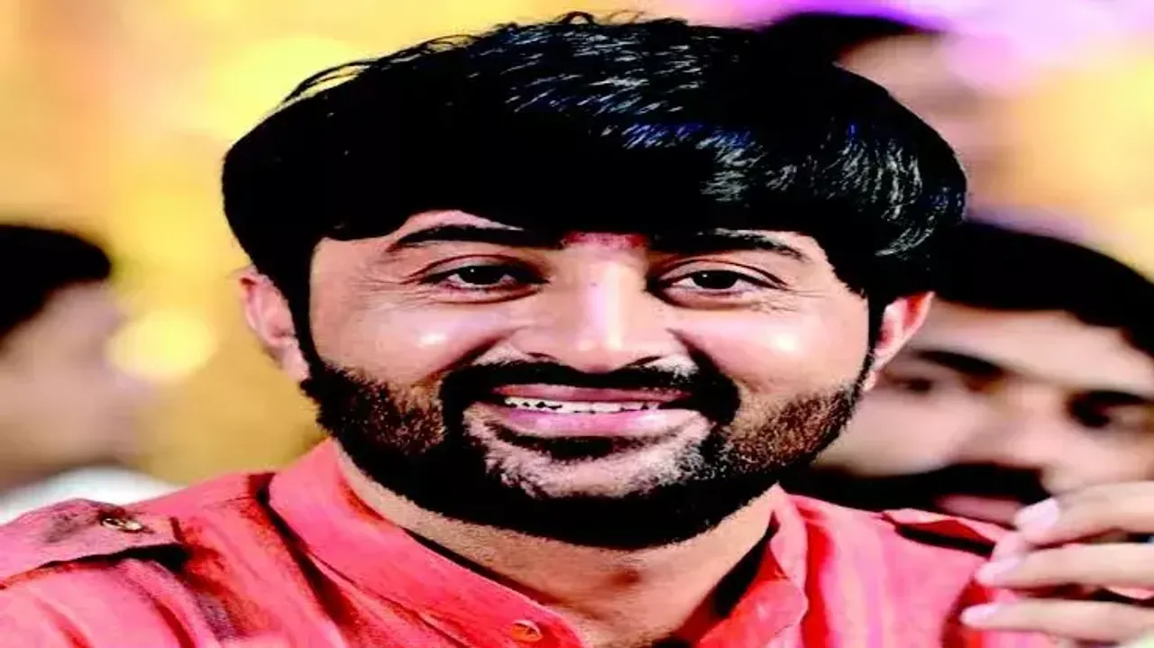 Trolled, folk singer from Rajkot seeks FIR against NRI