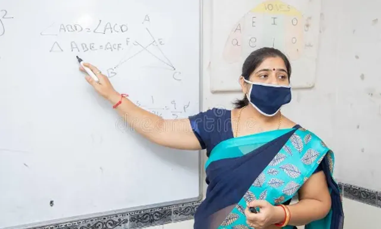Selection of 8 teachers of Vadodara District and Taluka level for Best Teacher Award