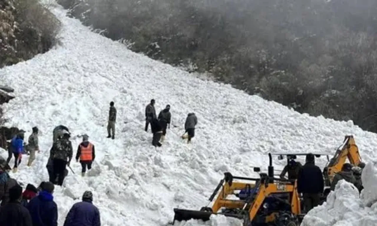 7 tourists killed as avalanche hits Sikkim; rescue operations under way