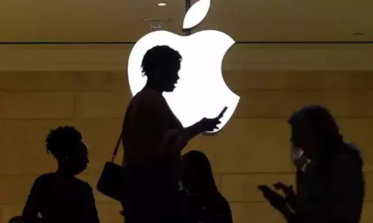 Russia bans use of Apple iPhones and iPads for work purposes, cites security concerns