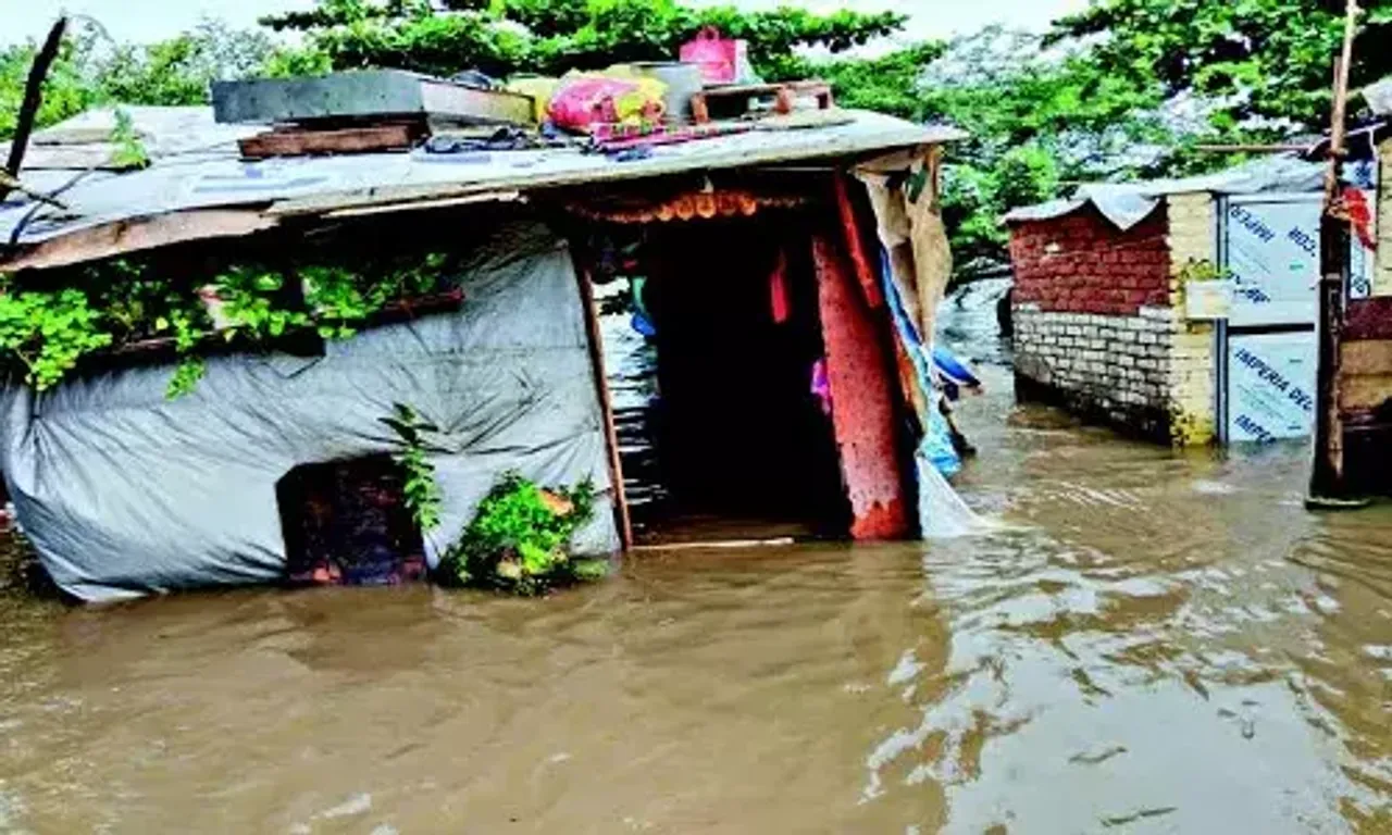 Surat on alert as Ukai set to release 1.81 lakh cusecs water