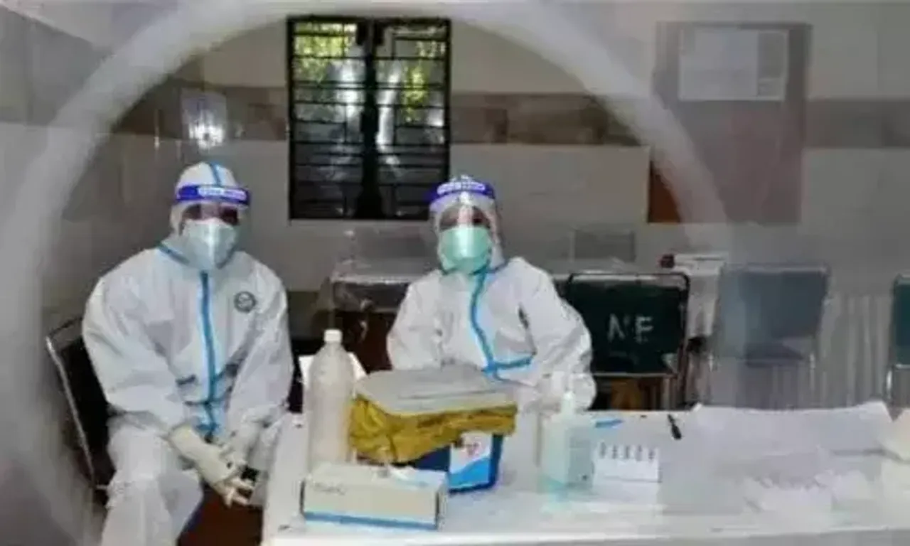 India sees slight drop in Covid cases