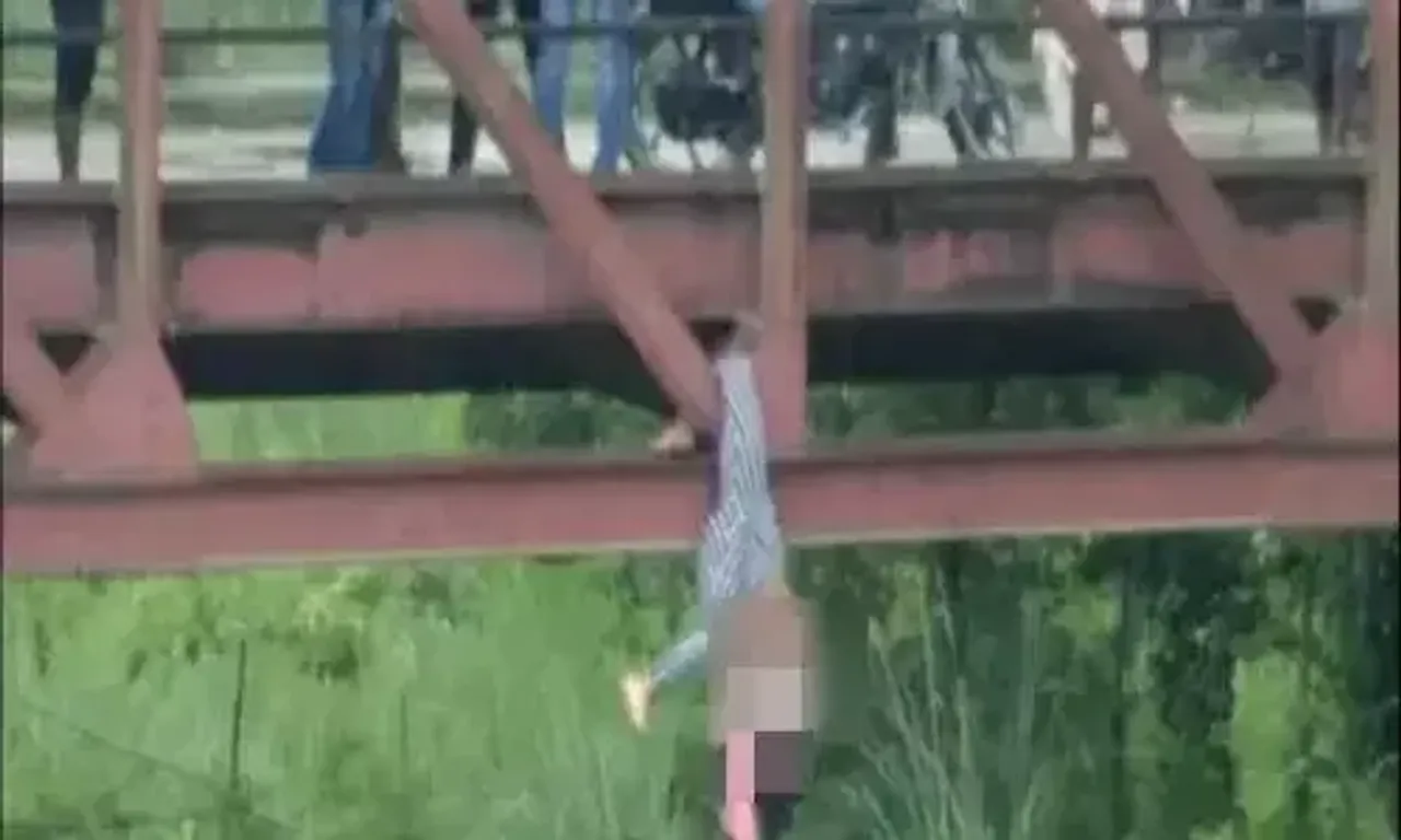 17 year old girl killed for wearing jeans by her family members