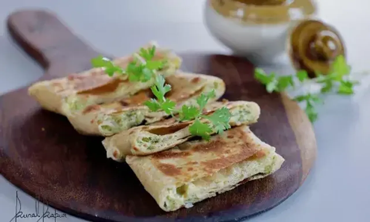 Anda Paratha recipe: It is one classic fusion recipe that you would find on the streets