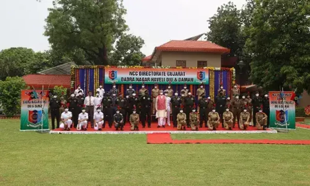 Governer of Gujarat launches 4th phase of #EkMaiSauKeLiye campaign of Gujarat NCC Directorate