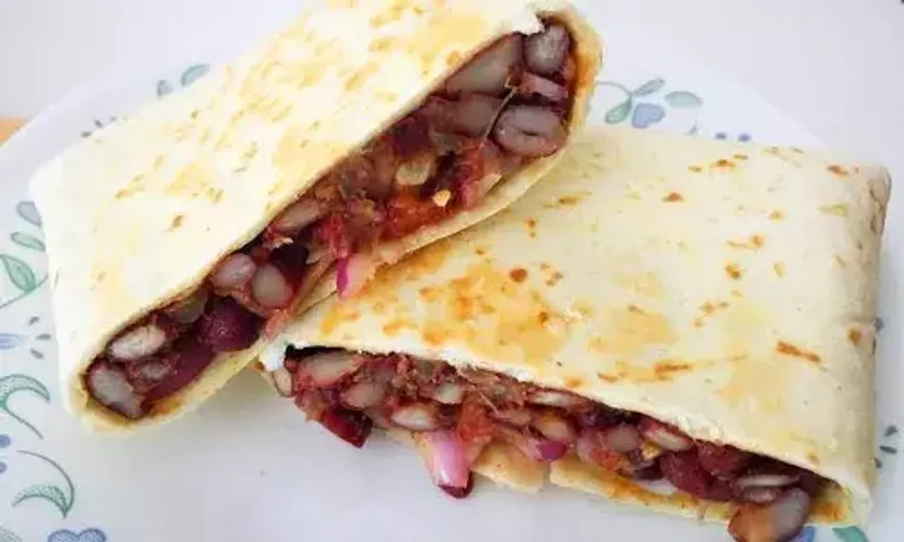 Red Kidney Beans Wrap Recipe: Try this delicious Kidney bean and salsa recipe