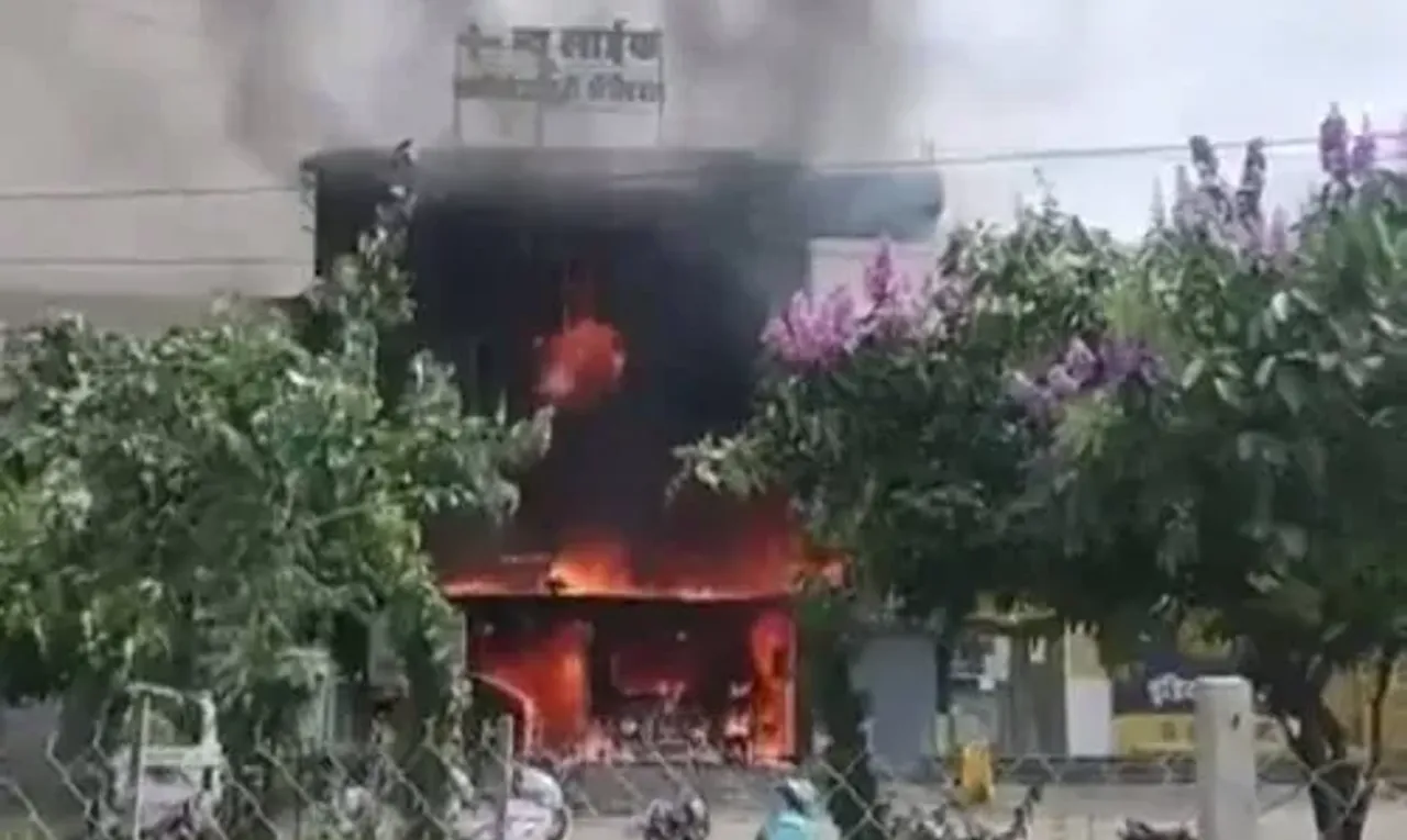BREAKING: 10 Killed after massive fire breaks out at ICU ward of Jabalpur private hospital
