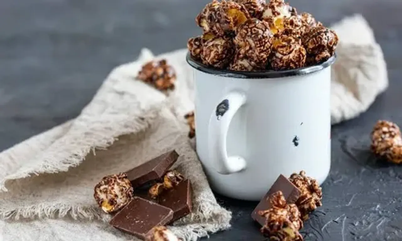Chocolate Popcorn recipe: If you are a chocolate lover, then do try this unique popcorn recipe