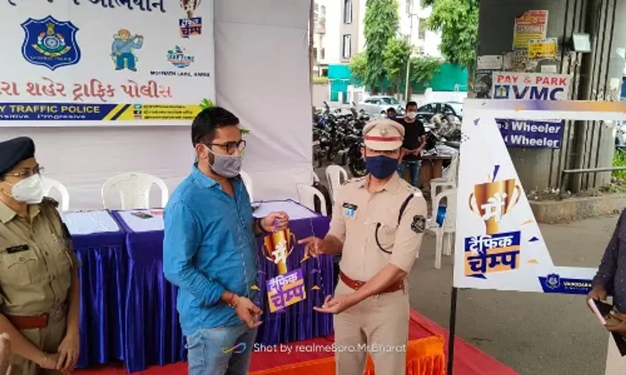 Free petrol and diesel coupons to people following traffic rules while driving on Vadodara roads