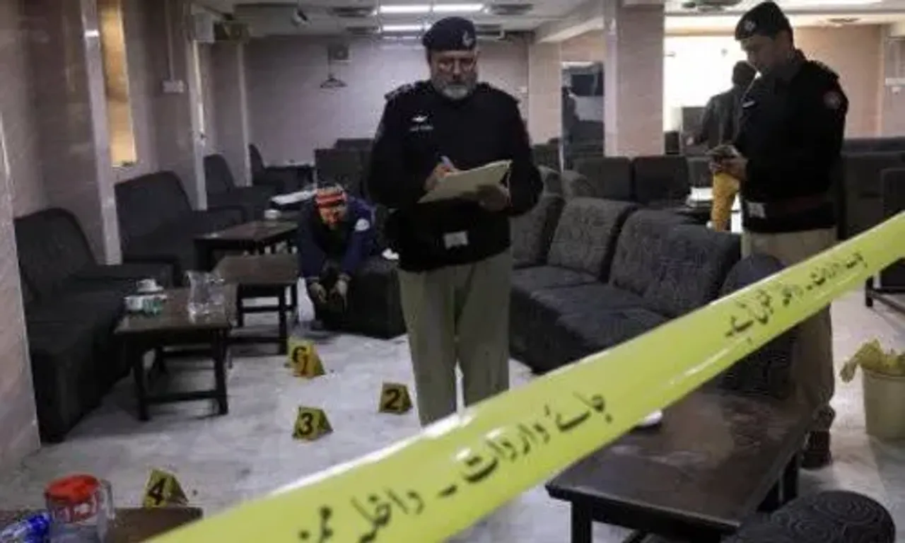 Pakistan: Prominent lawyer killed in Peshawar High Court bar room firing