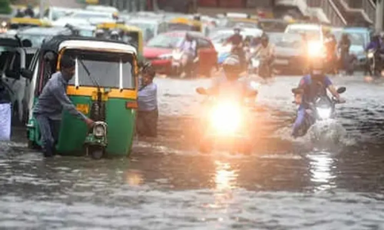 Delhi sees highest rainfall in 12 years, traffic movement affected
