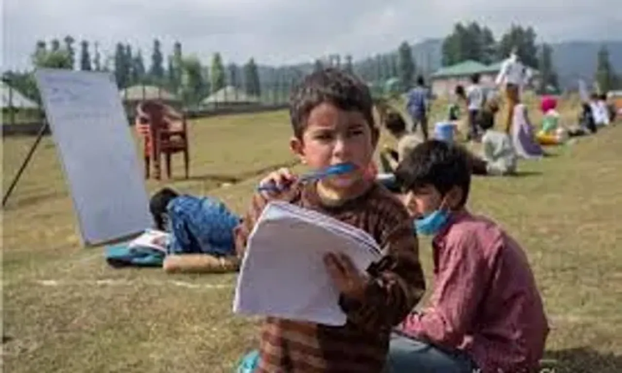 School timings change in Kashmir amid unpredictable weather conditions
