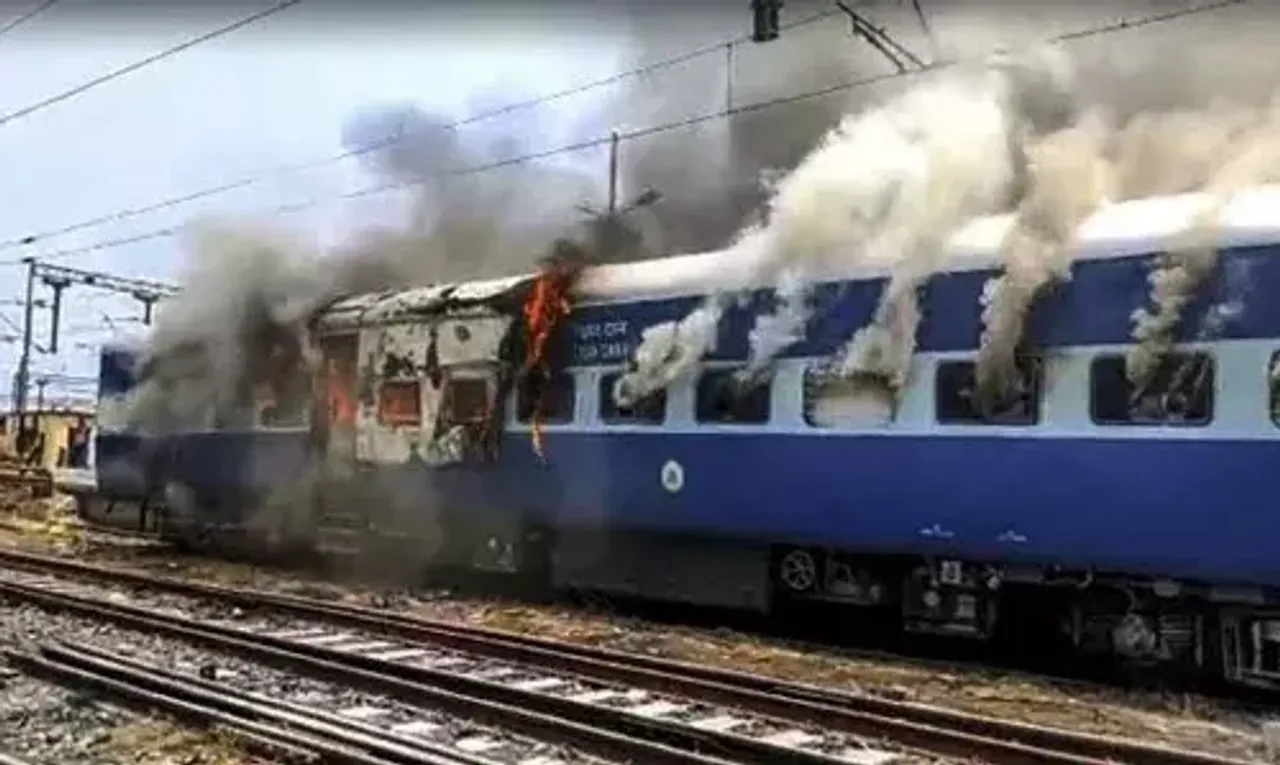 1 Dead in Telangana's Secunderabad in 'Agnipath' Violence, 3 trains burnt