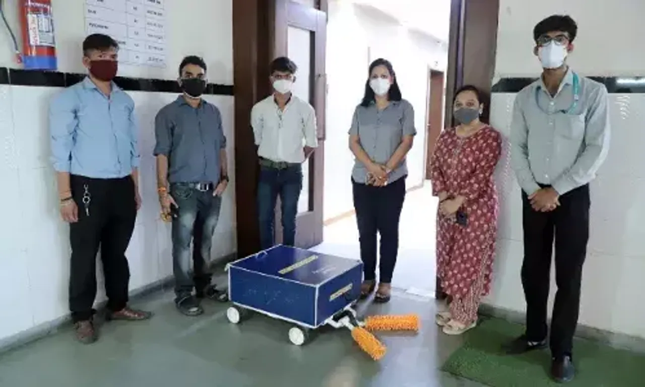 Vadodara based Parul University engineers build a contactless Automated Robot for continuous sanitation in hospitals