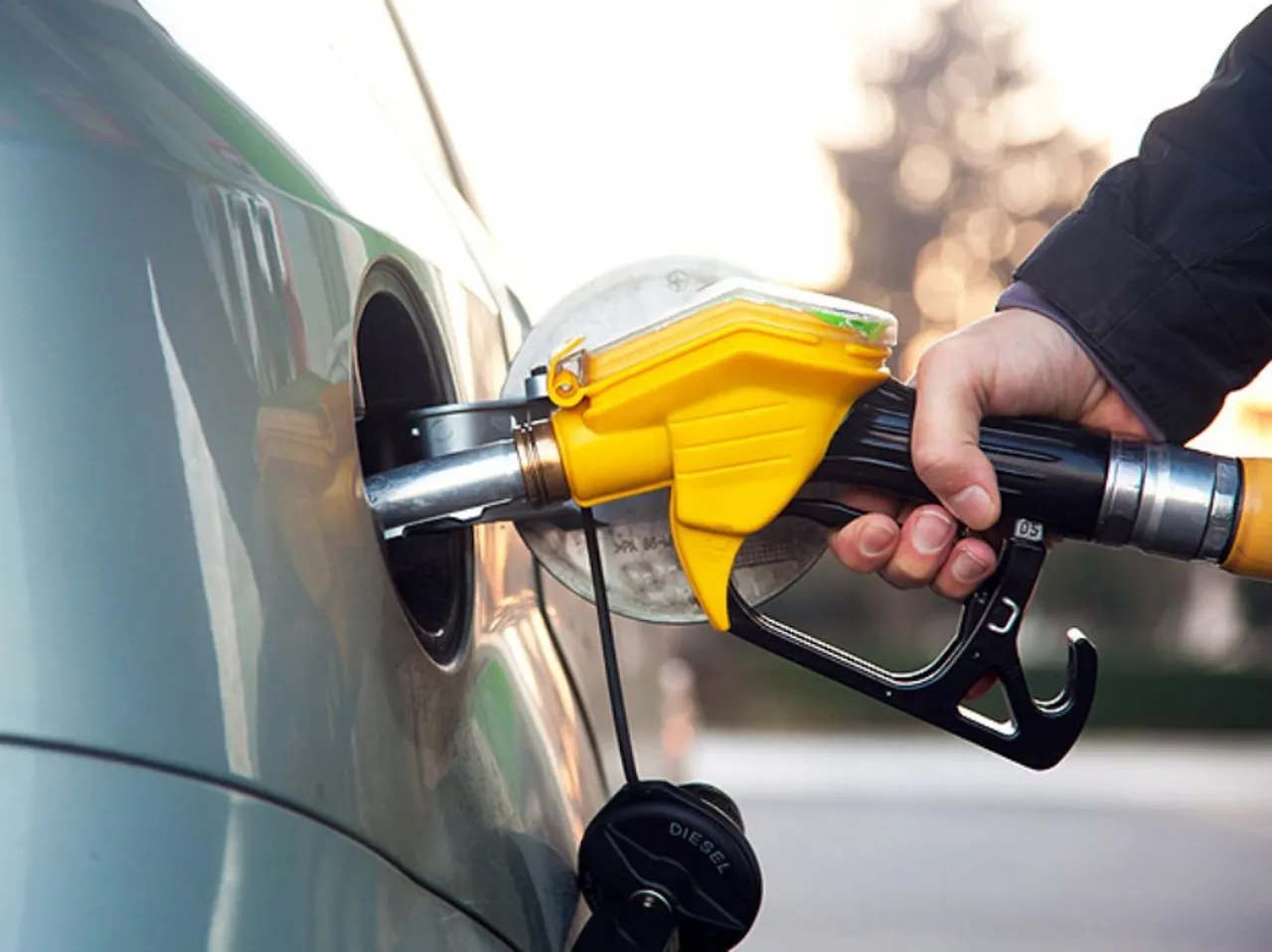 Petrol price hiked by Rs.2.58 per litre & Diesel Price by Rs.2.26 per litre