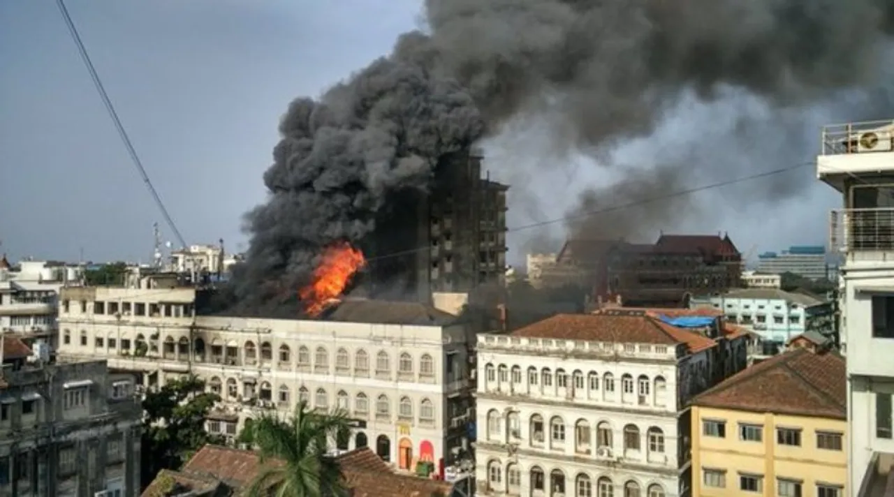 Huge fire breaks out at a building in Colaba, South Mumbai