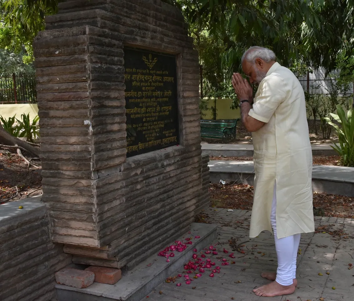 Indian Prime Minister Narendra Modi pays tribute to Chandra Shekhar Azad in Allahabad
