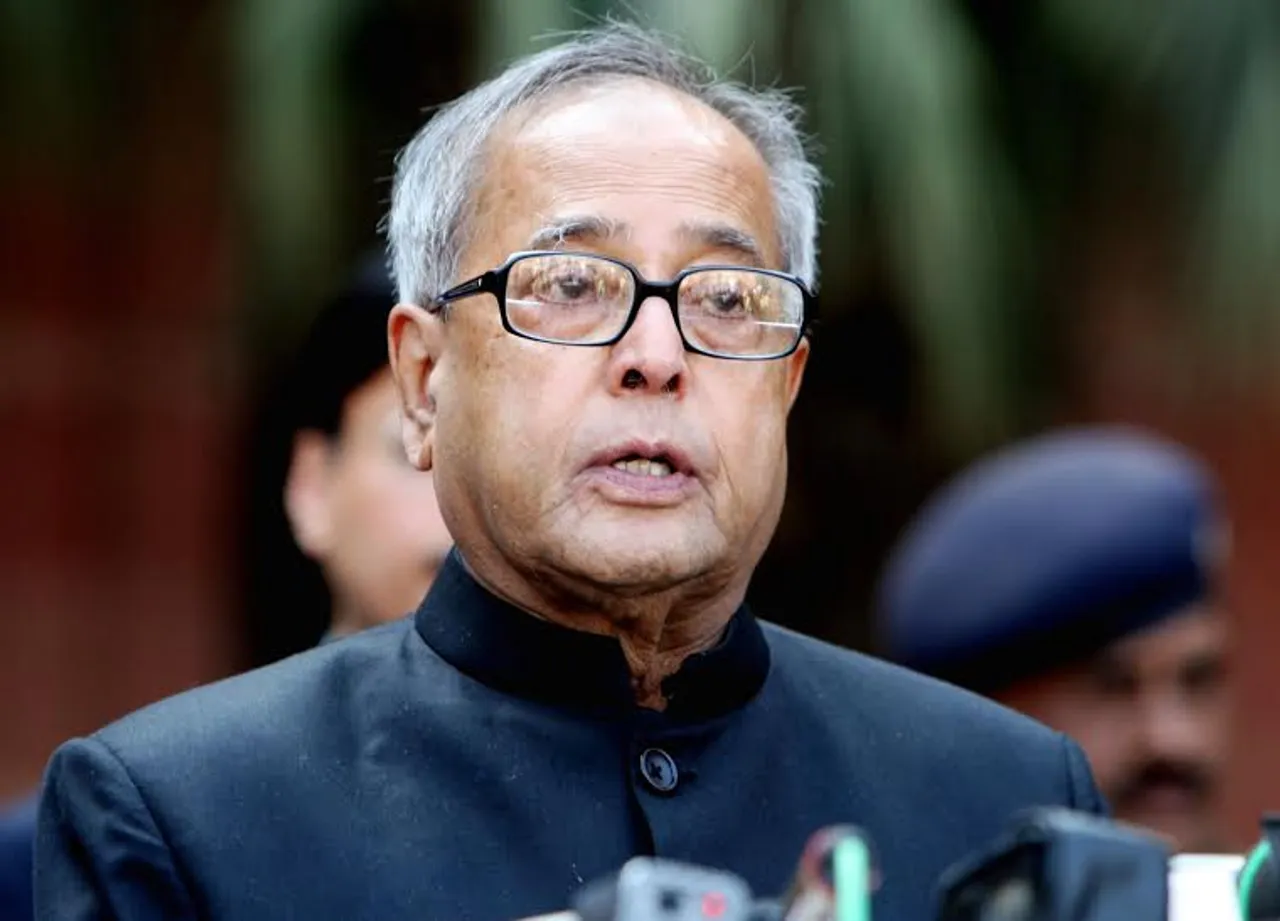 Indian President Pranab Mukherjee ‘s convoy fell into a gorge