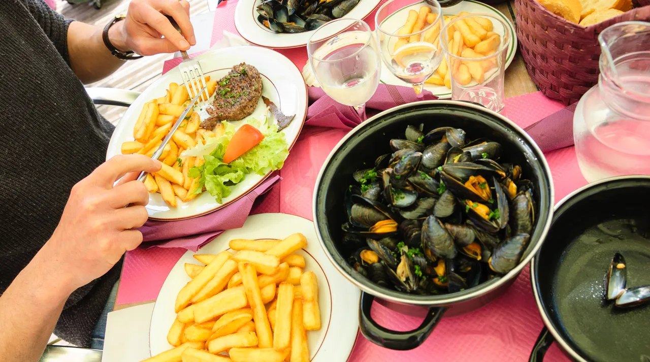 France restaurant refuses to serve Muslim women !