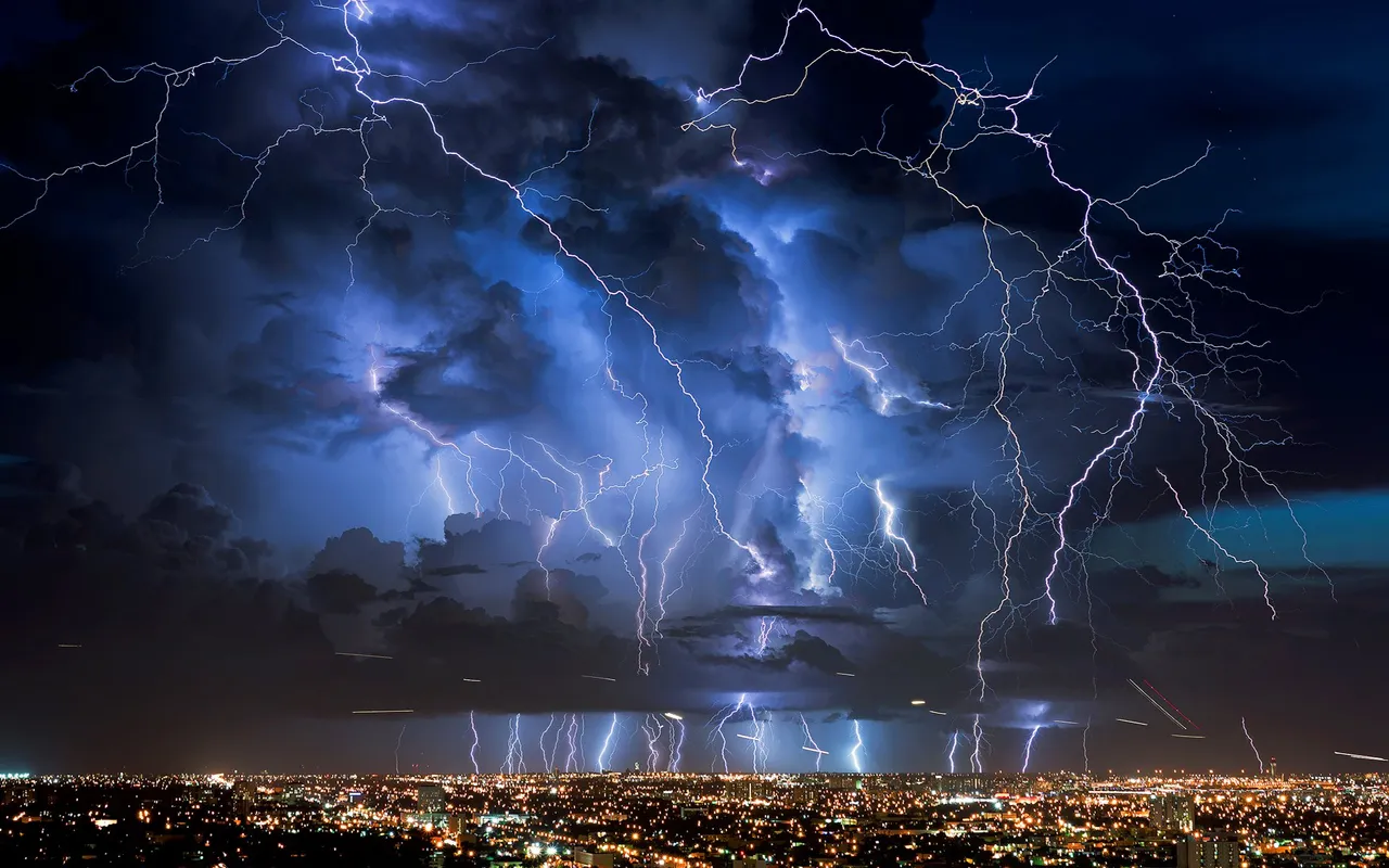 Lightning injures five in Delhi