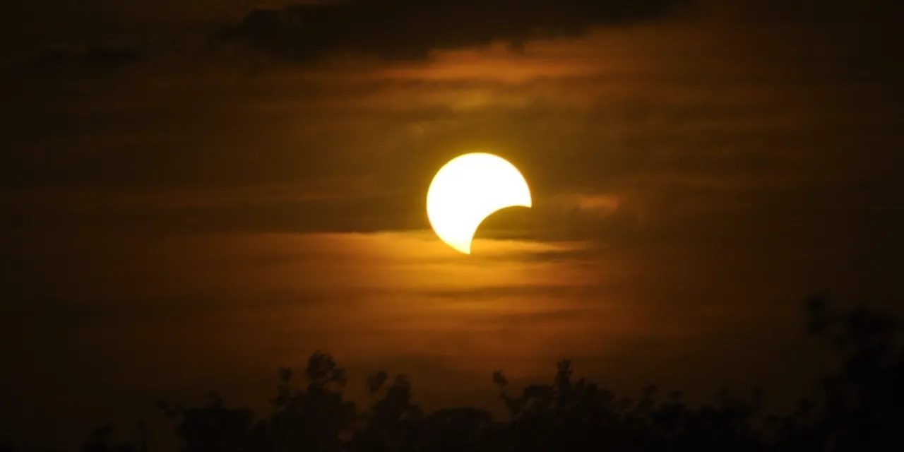 Earth’s temperature dropped during solar eclipse