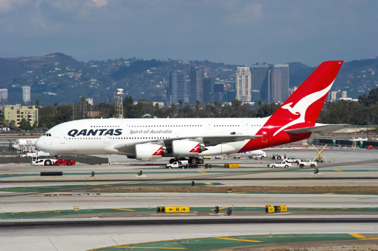 Plane makes emergency landing at Perth