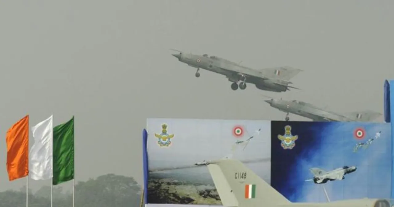 MiG-21 makes emergency landing at Srinagar airport